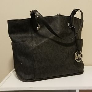 MICHAEL KORS Black Jet Set Monogram Tote Purse